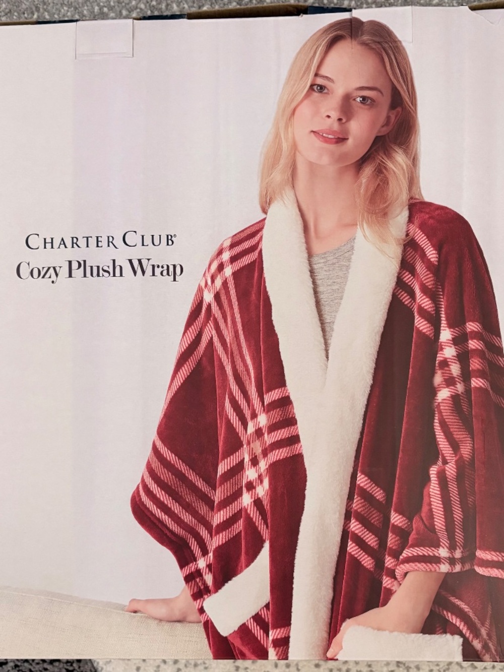 Cozy Plush and Faux Fur Wrap - Picture 3 of 5